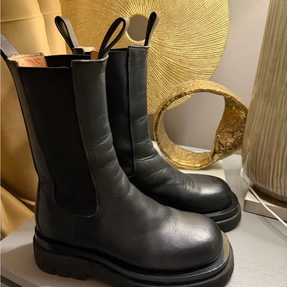 Bottega Veneta Black Leather Ankle Boots - Picture 3 of 6